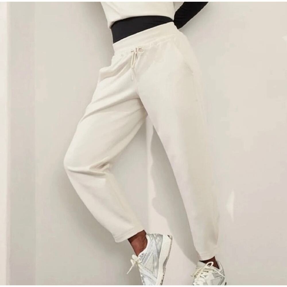 Athleta Allure High Rise Jogger Bone Large NEW Travel Lounge